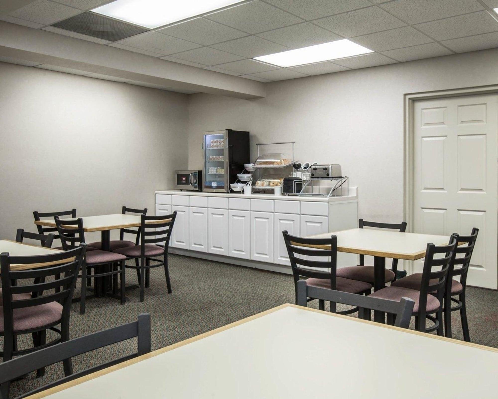 Super 8 By Wyndham Cherokee Extérieur photo